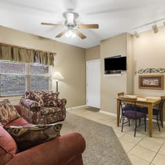 OakRidge - Condo 721 B | QS