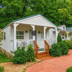 Brushy Creek 1 - Momma's Creekside Cottage - 1 BD