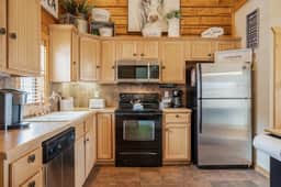 Cabins at Grand Mountain - Cabin 121 - 2 BD | PMR - Image 2