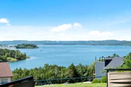 Majestic 110 - 2 BD | WK | HA | LAKE - Image 3