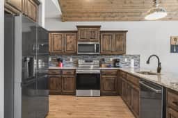 Indian Point - Lodge 170-28 - 5 BD | PS - Image 2