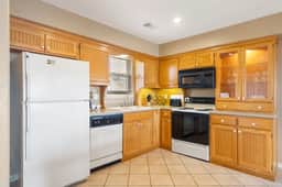 OakRidge - Condo 751 AB | 2 BD - Image 3