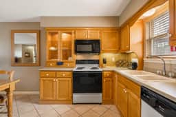 OakRidge - Condo 749 A | 1 BD - Image 2