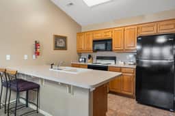 OakRidge - Condo 706 A | WK | 1 BD - Image 2