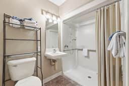 OakRidge - Condo 708 B | WK | RS | HR | QS - Image 2