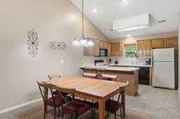 OakRidge - Condo 722 AB | WK | 2 BD - Image 5
