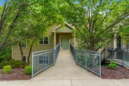 OakRidge - Condo 732 A | WK | 1 BD - Image 2