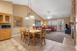 OakRidge - Condo 762 AB | WK | HR | 2 BD - Image 2