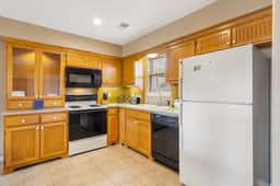OakRidge - Condo 759 AB | 2 BD - Image 3