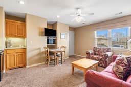 OakRidge - Condo 760 B | WK | QS - Image 5