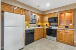 OakRidge - Condo 757 A | 1 BD - Image 2