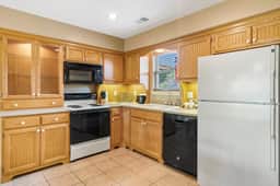 OakRidge - Condo 763 AB | 2 BD - Image 2