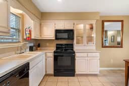 OakRidge - Condo 783 A | 1 BD - Image 2