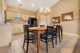 OakRidge - Condo 782 A | WK | 1 BD - Image 4