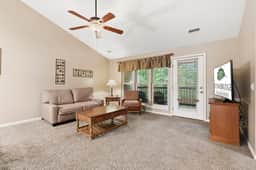 OakRidge - Condo 720 A | WK | 1 BD - Image 2