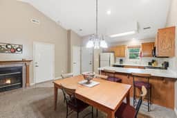 OakRidge - Condo 720 A | WK | 1 BD - Image 5
