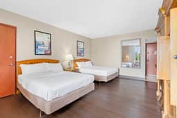 Rock Lane - Room 202 - QQ | LV - Image 4
