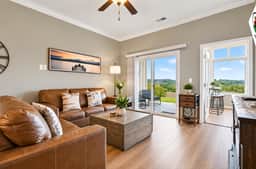 Majestic 105 - 2 BD | WK |  LAKE - Image 3