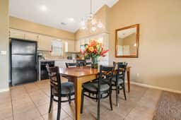 OakRidge - Condo 780 AB | WK | 2 BD - Image 3