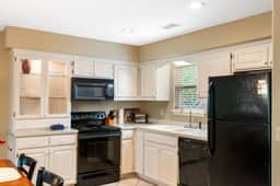 OakRidge - Condo 777 A | 1 BD - Image 2