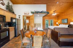 Cabins at Grand Mountain - Cabin 115 - 1 BD | DX | WK - Image 3