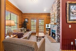 Cabins at Grand Mountain - Cabin 288 - 2 BD QQ | WK | PY - Image 4