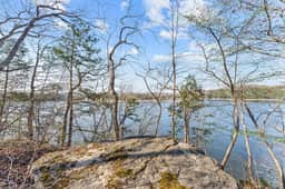 Newton Lake Lodge - 5 BD - Image 4