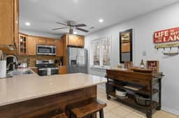 Scenic Cove Lake Front Lodge - 4 BD - Image 4