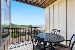 Majestic 204 - 2 BD | LAKE - Image 4