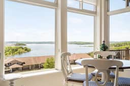 Majestic 204 - 2 BD | LAKE - Image 3