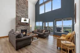 Crowne View - Blue Water Lodge - 5 BD - Image 2