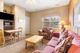 OakRidge - Condo 741 B | QS - Image 2