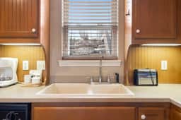 OakRidge - Condo 743 A | 1 BD - Image 4