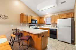 OakRidge - Condo 716 AB | WK | 2 BD - Image 2