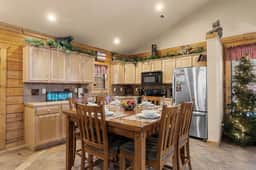 Cabins at Grand Mountain - Cabin 137 - 2 BD | WK - Image 3