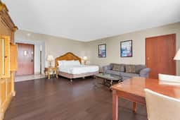 Rock Lane - Room 204 - K | LV - Image 3