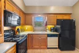 OakRidge - Condo 764 AB | WK | 2 BD - Image 5