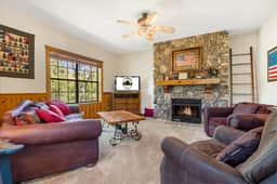 Cabins at Grand Mountain - Cabin 211 - 2 BD | PMR | WK - Image 2