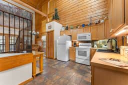 Cabins at Grand Mountain - Cabin 217 - 2 BD | WK - Image 3