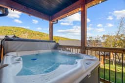 Tall Timbers - Duckingham Palace - 2 BD - Image 2