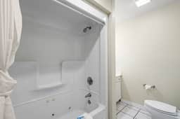 French Quarter - Condo 412B - 1 BD | WK - Image 4