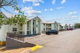 Rock Lane - Condo 432 - 2 BD | LV | WK - Image 2