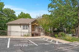 OakRidge - Oaks 172 AB | 2 BD | WK - Image 2