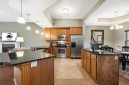 Majestic 102 - 2 BD | WK | LAKE - Image 2