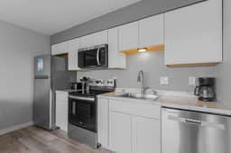 Rock Lane - Condo 401 - 1 BD | LTD - Image 3