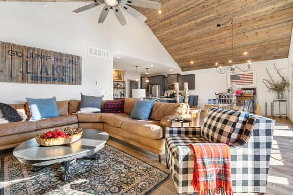 Indian Point - Lodge 188-51 - 4 BD | LTD - Image 1