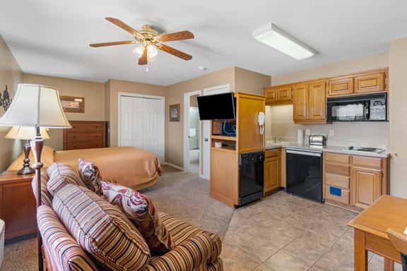 OakRidge - Condo 706 B | WK | QS - Image 1