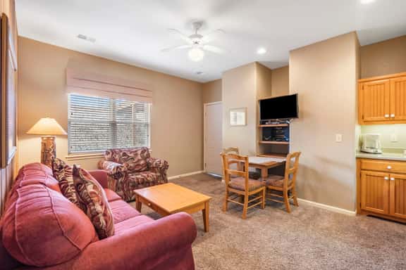 OakRidge - Condo 757 B | QS - Image 1