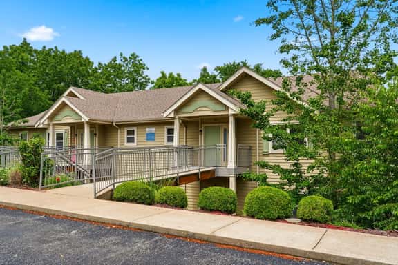 OakRidge - Condo 744 B | WK | QS - Image 1