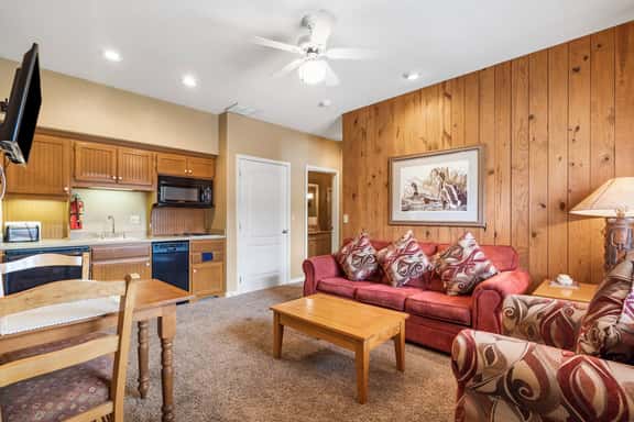 OakRidge - Condo 747 B | QS - Image 1